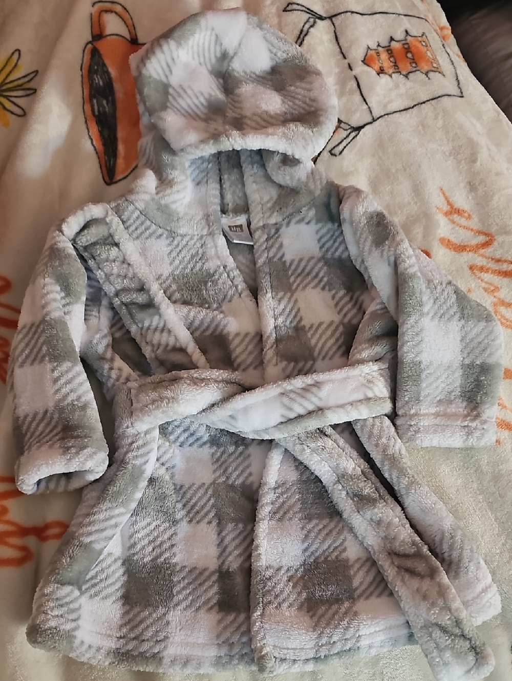 Plush Hooded Kids Robe - Gray & White Plaid